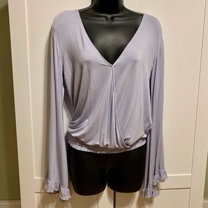 American Eagle Soft & Sexy Surplice Tye Die Bell Sleeve Top Sz Medium